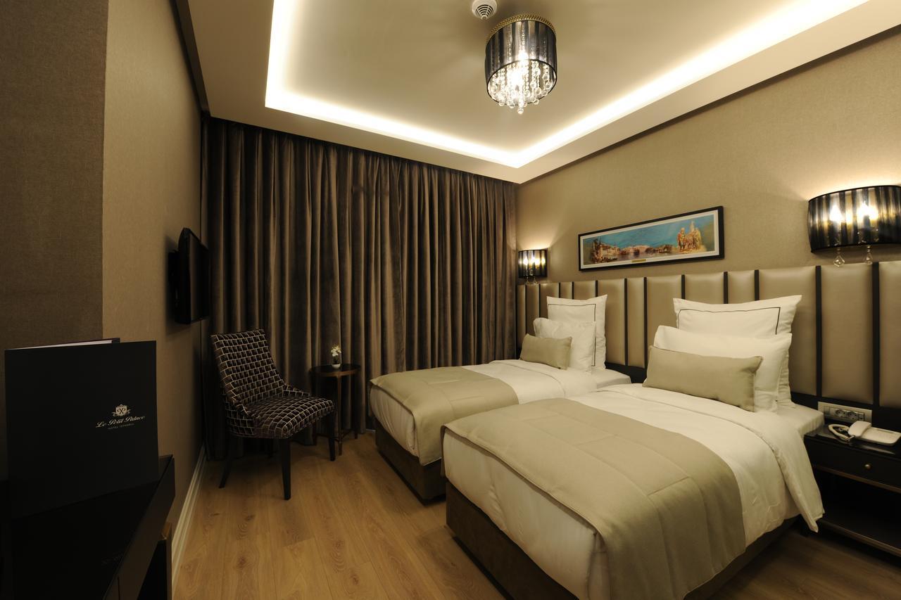 Le Petit Palace - Special Category Hotel